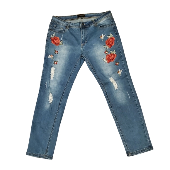 The style between us, rose embroidered Jeans, size 13 - Picture 1 of 4